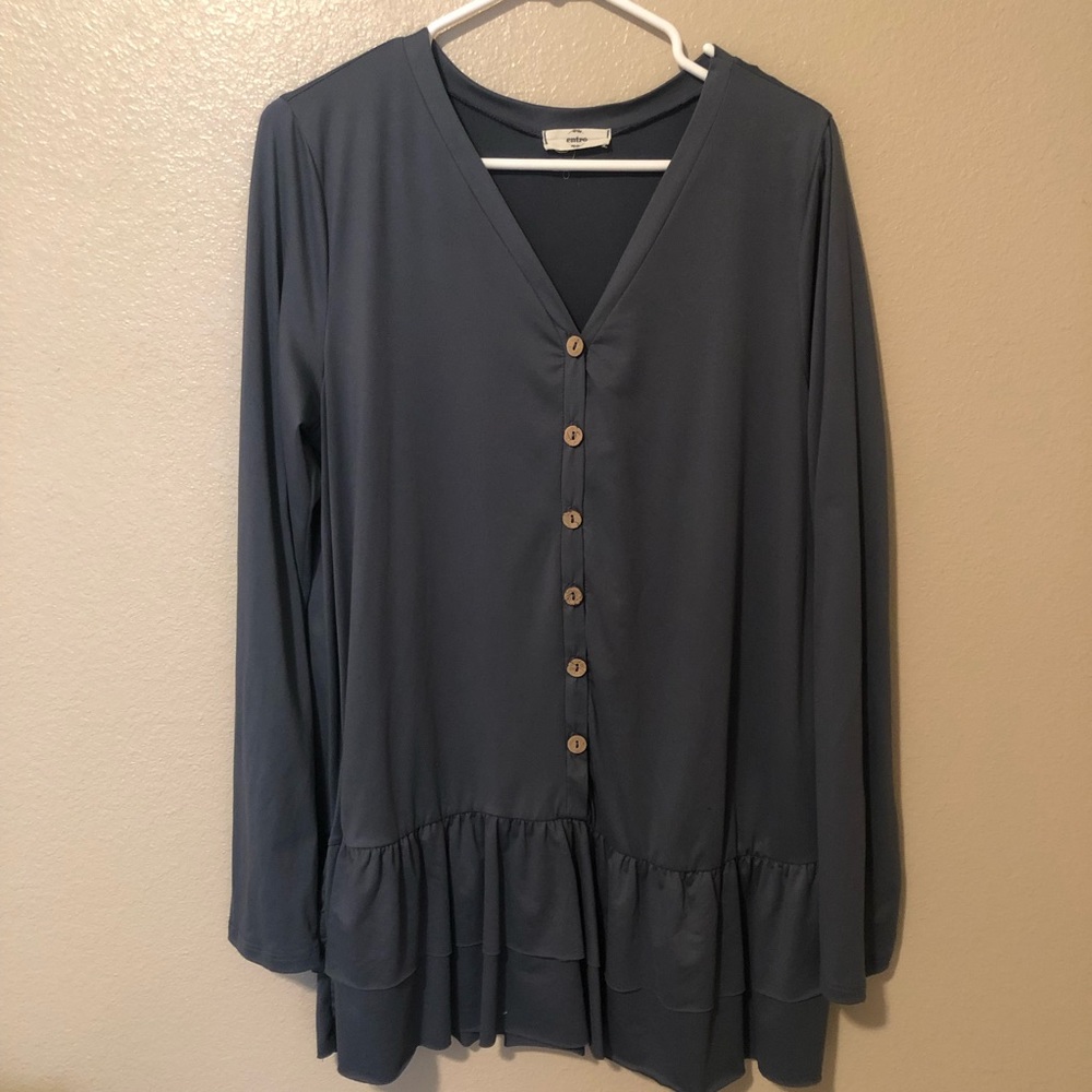 V-Neck Peplum Button Down Long Sleeve Entro Top